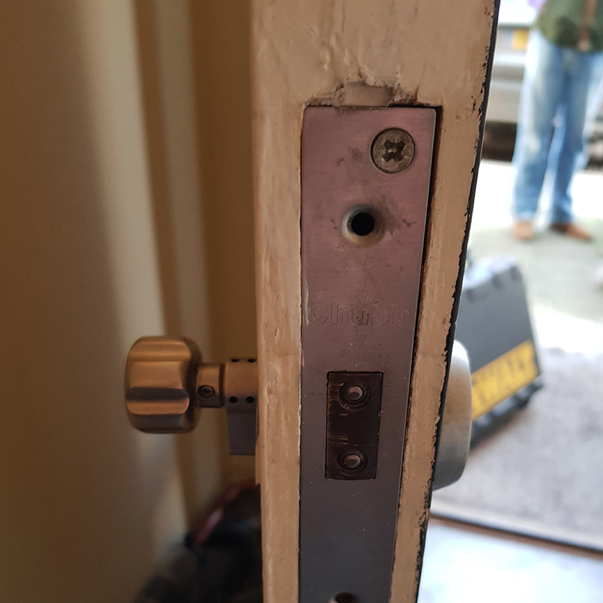 No Key Mechanism No Key Mechanism